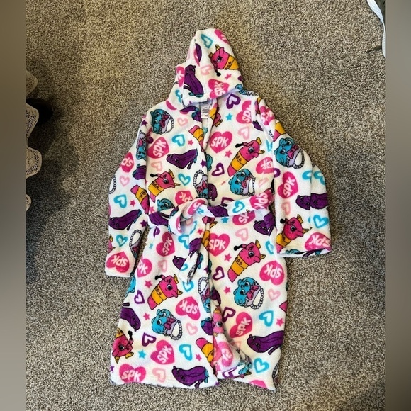 078. Shopkins Girls Glam Diva Plush Fleece Hooded Robe Lipstick Bathrobe - Picture 2 of 6